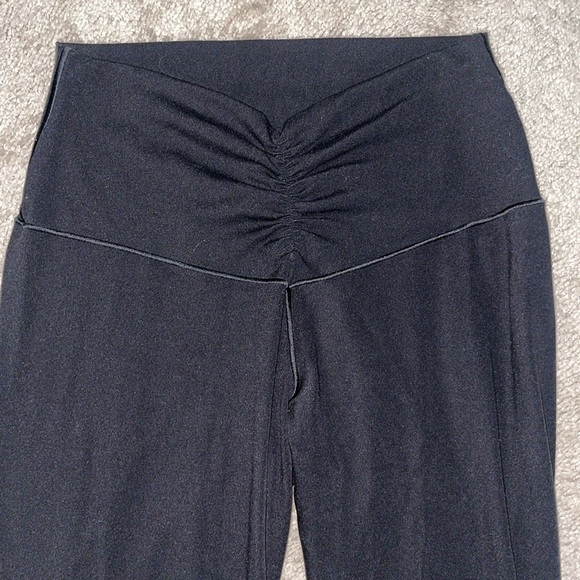 Aerie OFFLINE By Aerie Real Me High Waisted Ruched Legging - Picture 6 of 8